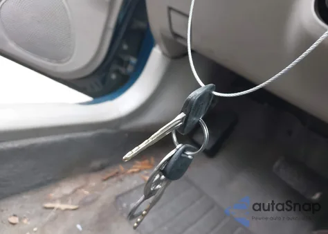 2001 Chevrolet Prizm from USA, damaged, VIN 1Y1SK52861Z441028